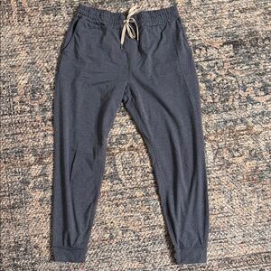 Vuori Women’s Performance Jogger Sweatpant Medium Heather Blue